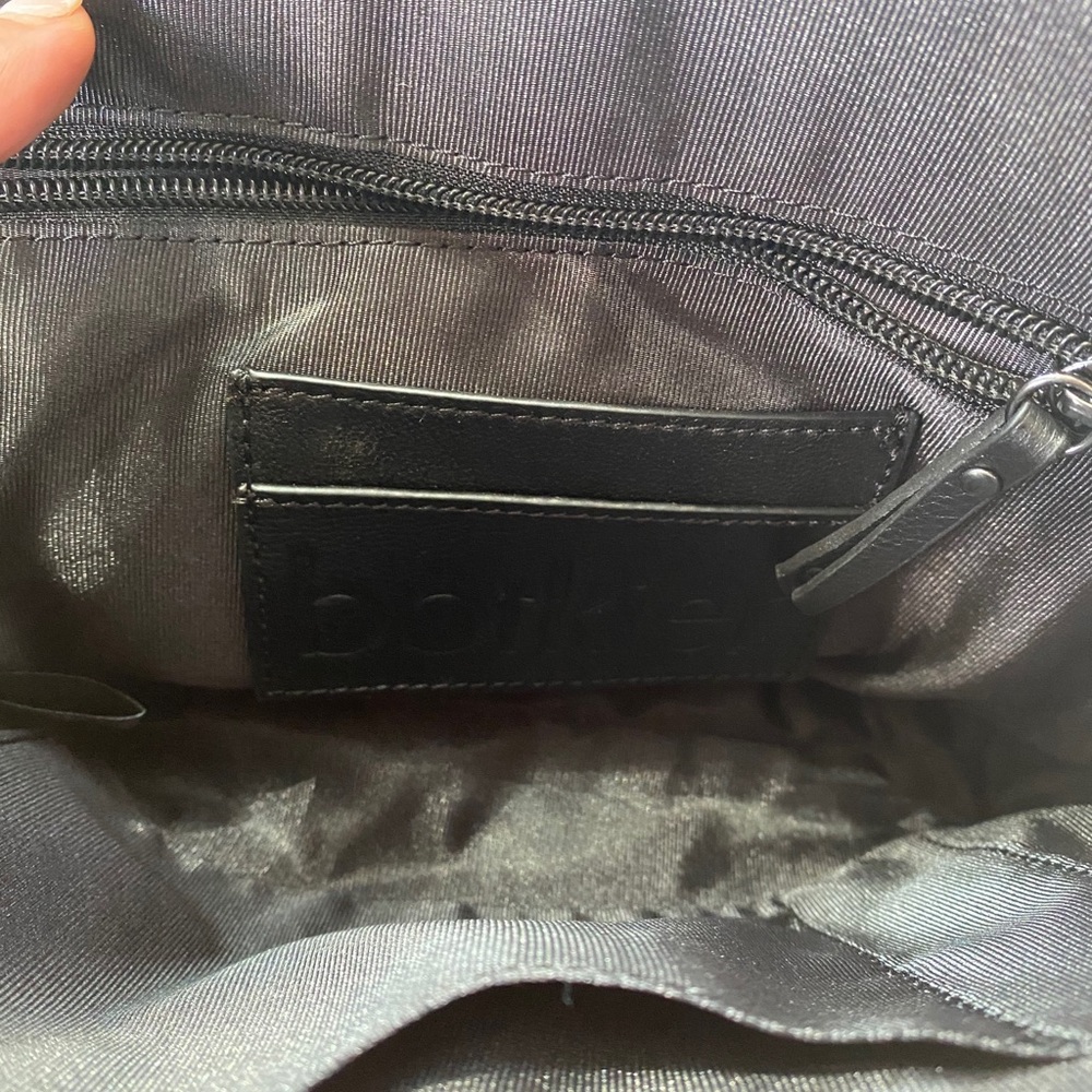 NWT Botkier leather warren city crossbody - Picture 7 of 10